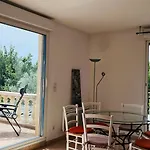 Avec Piscine 3 Et 3 Salles De Bains à Gréoux-les-bains