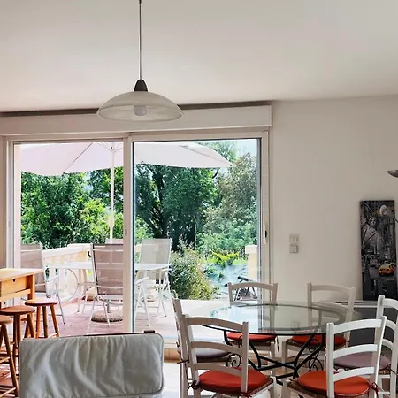 Villa Avec Piscine 3 Et 3 Salles De Bains à Gréoux-les-bains *