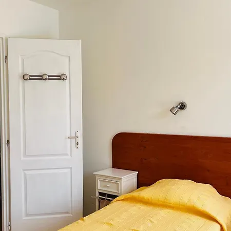 Avec Piscine 3 Et 3 Salles De Bains à Gréoux-les-bains Villa